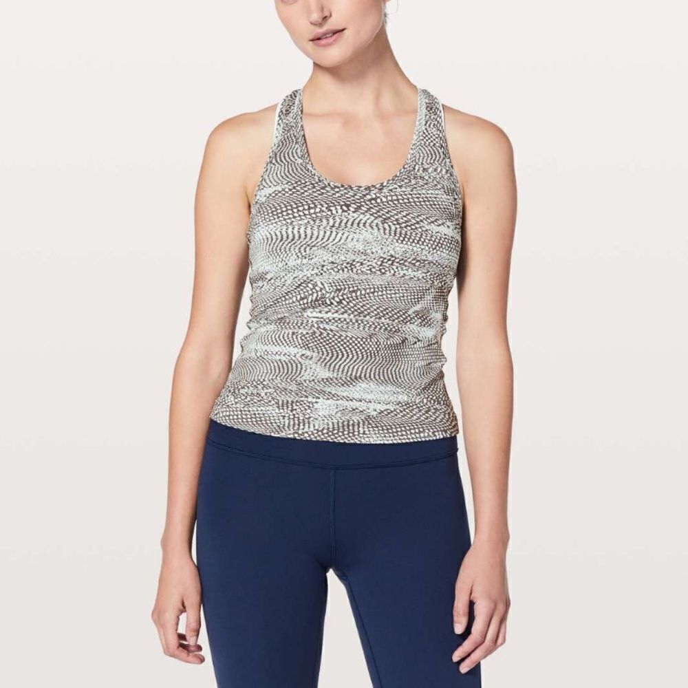 Lululemon Cool Racerback Race
Length Swerve Vapor Metal Grey Size 4